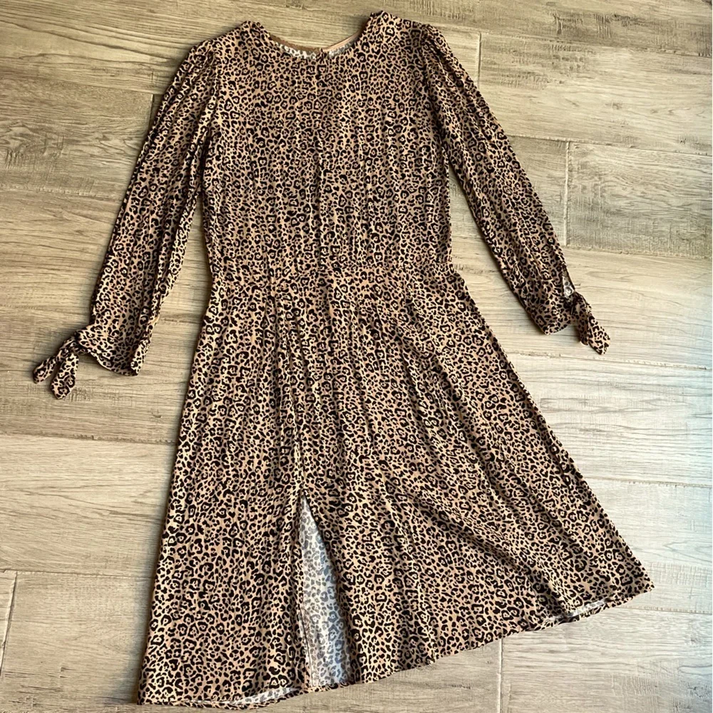 Reformation Animal Print Dress 3/4 Sleeve W/Ties Front Slit SZ 12 fits like a 10 - Picture 2 of 16